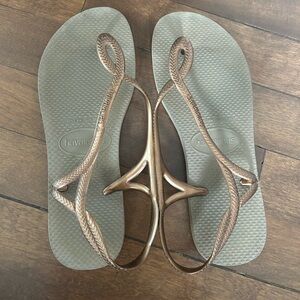 HAVAINAS SANDALS